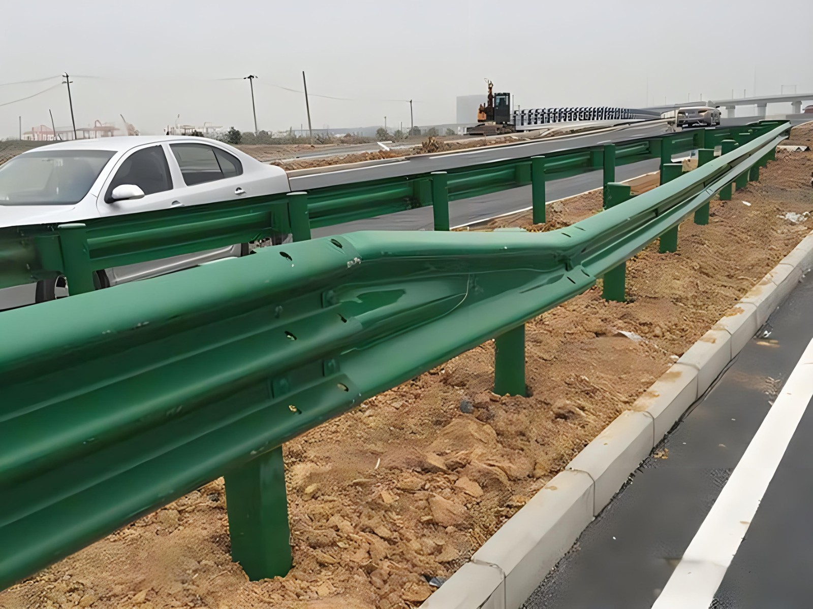 德阳高速波形护栏板日常维护方案确保道路安全新举措