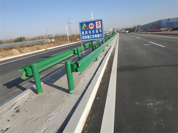 德阳公路护栏守护安全横跨多个行业的应用
